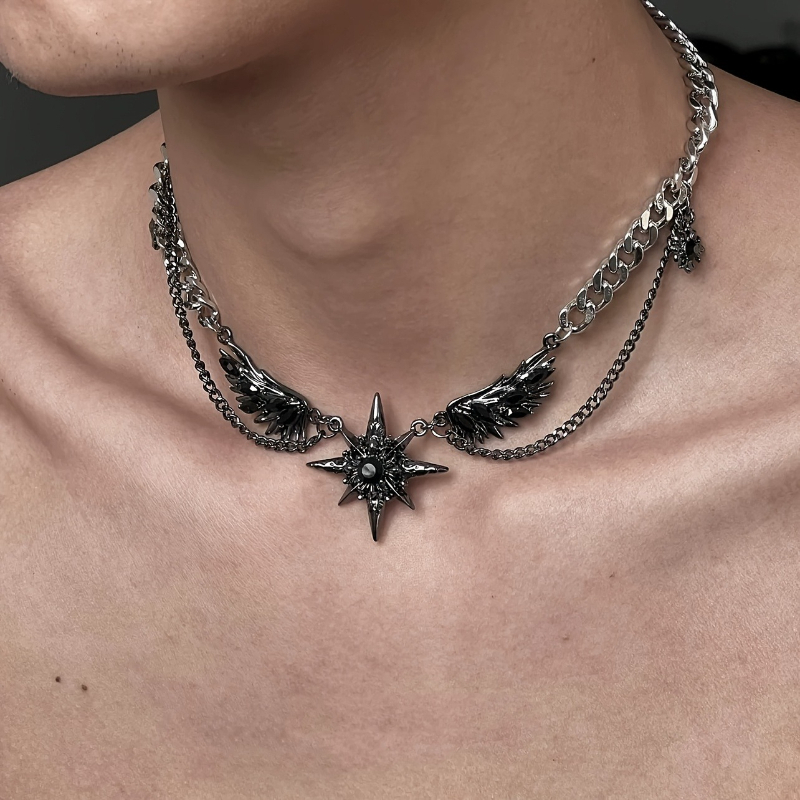 Men Accessories Singapore - 新しいゴシックダークスタイルのソーンスターウィングネックレス、ヴィンテージトレンディヒップホップアクセサリージュエリー、男性と女性の両方に適しています。